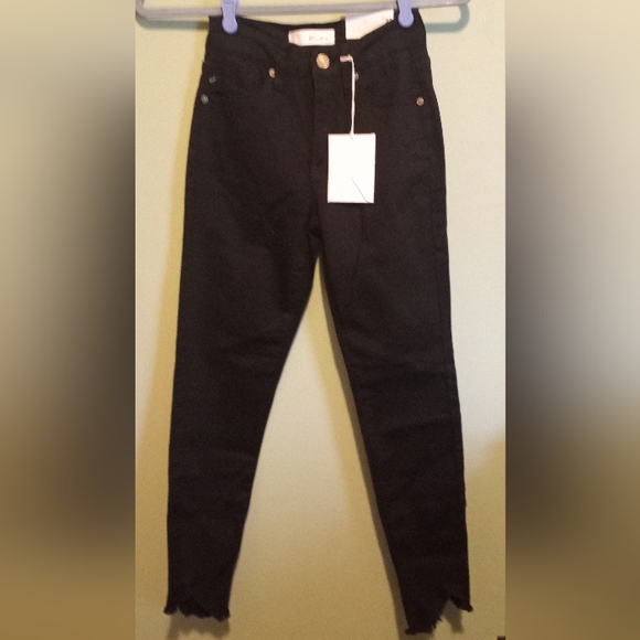KanCan Bottoms Nwt Kancan Skinny Jeans Black Size 23 Or Little